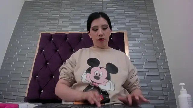 AntoneellaF online show from 22, 1, 2025