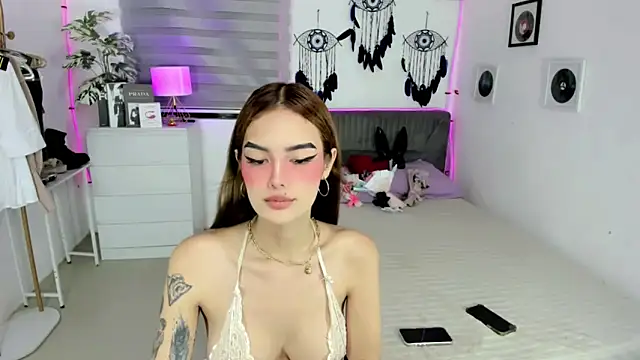 Snapshot of AlexandraMooree chatting on 15, 6, 2026 AlexandraMooree online show from 15, 6, 2026
