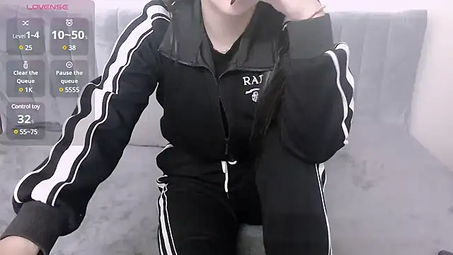 kichigirl online show from 5, 3, 2025