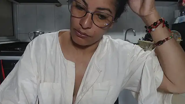 kateleyagrey online show from 11, 10, 2025