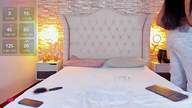 Snapshot of Lucia-sex chatting on 1, 3, 2025 Lucia-sex online show from 1, 3, 2025