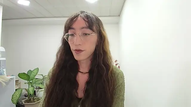 NicoleCortez online show from 24, 1, 2025