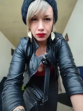 sexymarilyncolombia online show from 13, 3, 2026