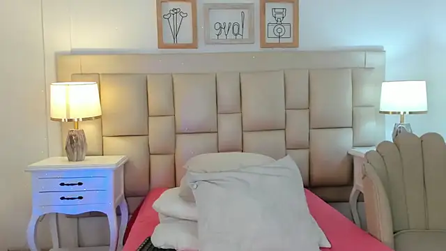 Meredit Lane online show from 10, 3, 2025