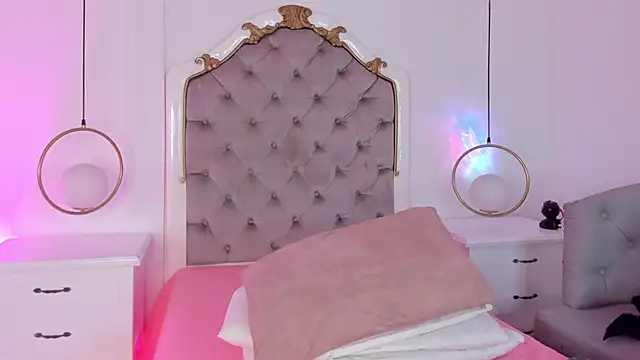 Meredit Lane online show from 4, 11, 2025