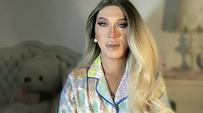 Ts glamxxxx online show from 11, 3, 2025