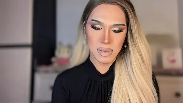 Ts glamxxxx online show from 10, 2, 2026