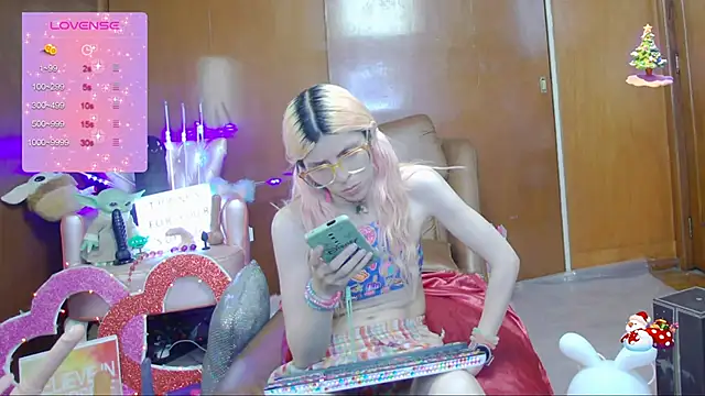 Skinygirl online show from 17, 3, 2025