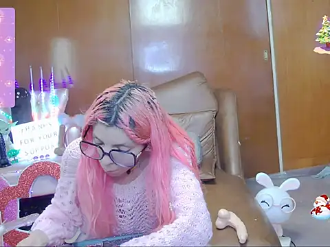 Skinygirl online show from 9, 9, 2025