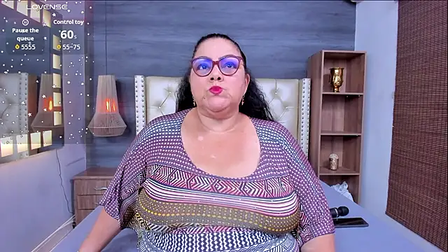 mommy cute online show from 26, 3, 2026