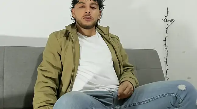 tuyo1995 online show from 25, 1, 2025