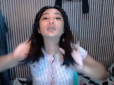 Maria-Moore online show from 3, 10, 2025