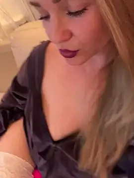 Lady  Maria online show from 5, 3, 2025