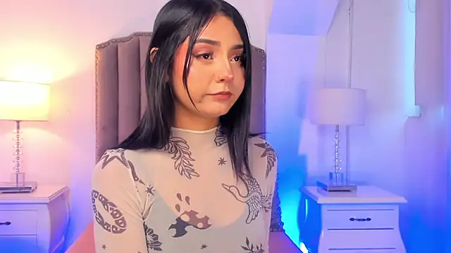 Emma Torres   online show from 17, 12, 2024