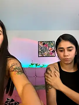 Layla Rachel online show from 2, 11, 2025