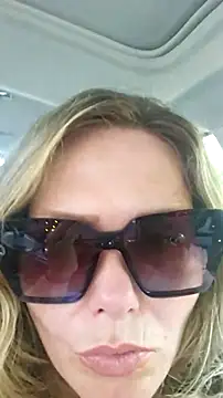 hollyg221 online show from 1, 6, 2026