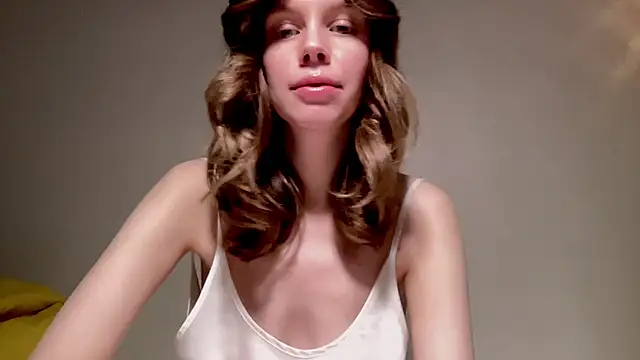 Nikki Mimimi online show from 7, 12, 2024