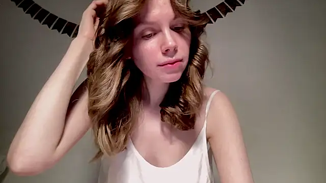 Nikki Mimimi online show from 28, 12, 2024