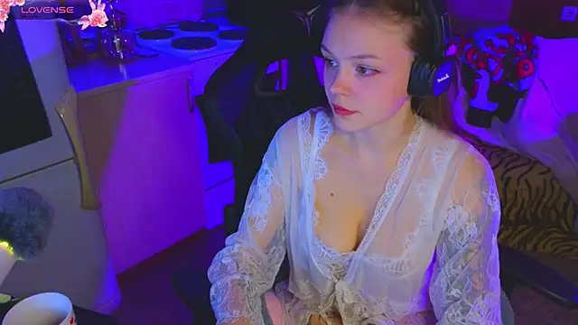  D Love  online show from 2, 11, 2025