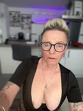 German Milf online show from 24, 2, 2025
