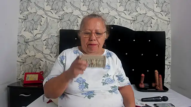 Keira Lennox online show from 20, 12, 2025