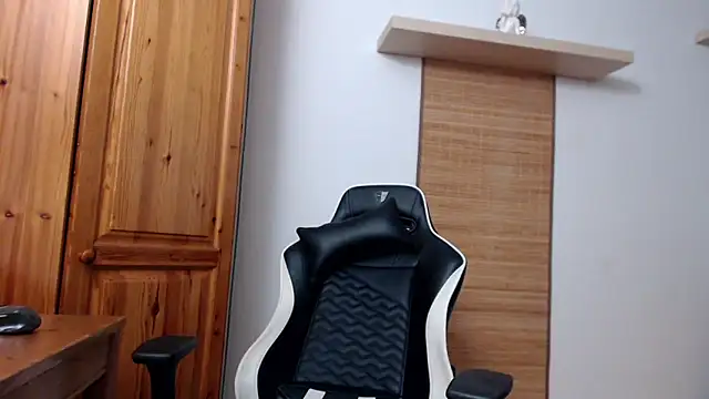 Lisakisss online show from 9, 3, 2025