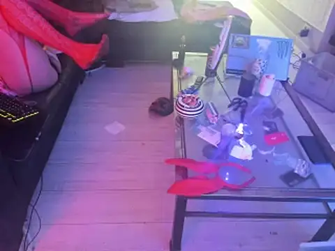 slankecrosdresser online show from 6, 2, 2025