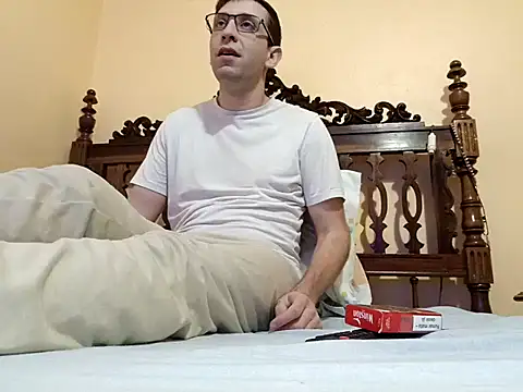 White rabbit  online show from 2, 12, 2025