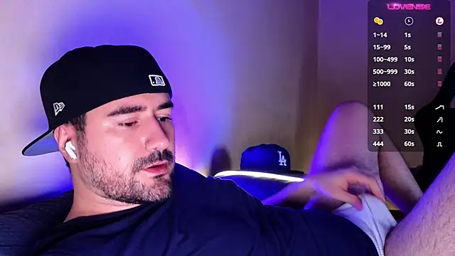 Snapshot of DominantTheo chatting on 16, 12, 2024 DominantTheo online show from 16, 12, 2024