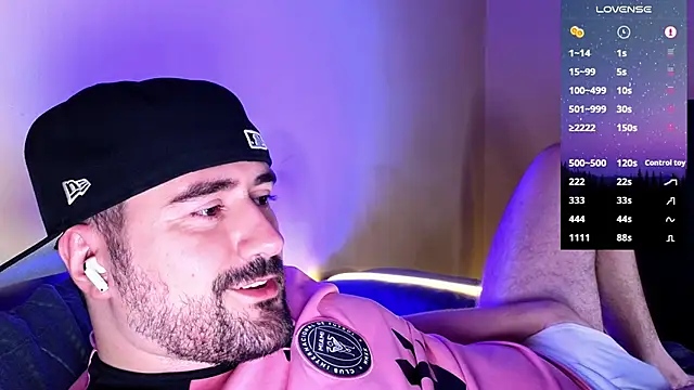 Snapshot of DominantTheo chatting on 19, 2, 2025 DominantTheo online show from 19, 2, 2025