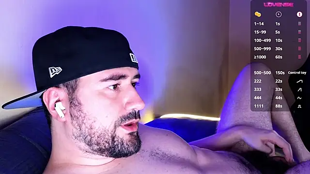 Snapshot of DominantTheo chatting on 9, 3, 2025 DominantTheo online show from 9, 3, 2025