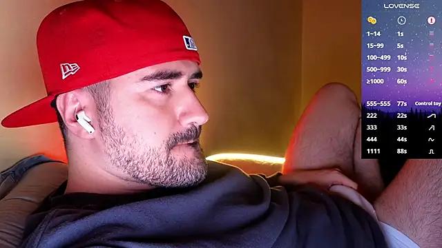 Snapshot of DominantTheo chatting on 11, 11, 2025 DominantTheo online show from 11, 11, 2025