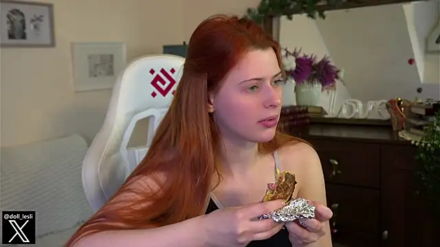 doll lesli online show from 10, 1, 2025