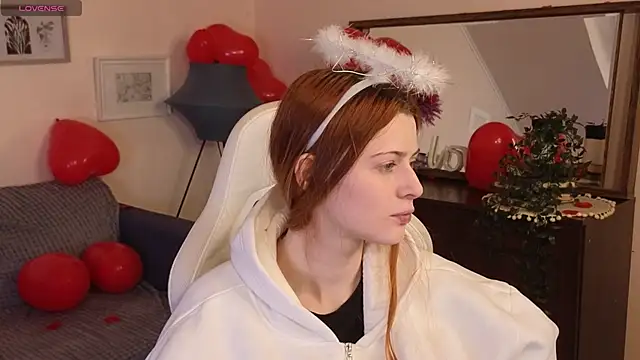 doll lesli online show from 15, 2, 2025