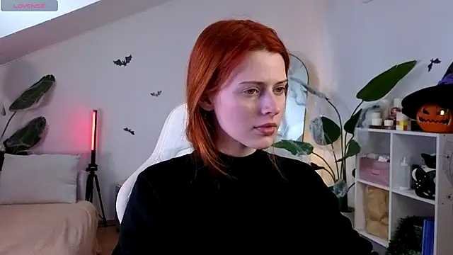 doll lesli online show from 5, 11, 2025