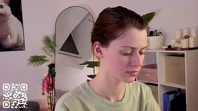 doll lesli online show from 18, 4, 2026