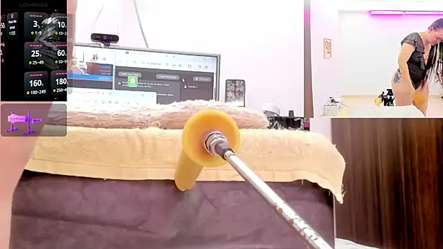 Paulina Davis  online show from 19, 2, 2026