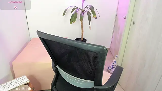 Victoriasant online show from 1, 2, 2026