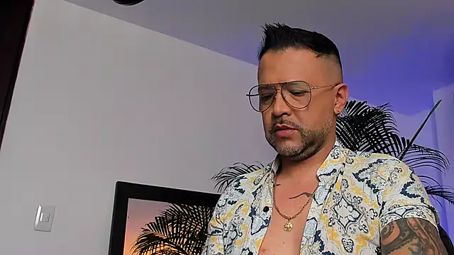 MrFrank tattoo online show from 15, 1, 2025