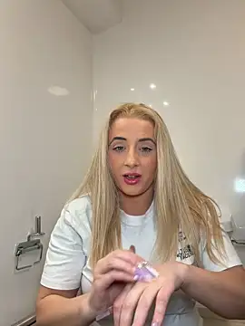 Strongqueen online show from 18, 4, 2026