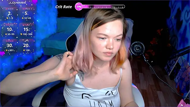 Snapshot of mary_lunar chatting on 6, 10, 2025 mary lunar online show from 6, 10, 2025