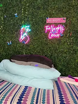 ThickAssRena online show from 7, 2, 2026