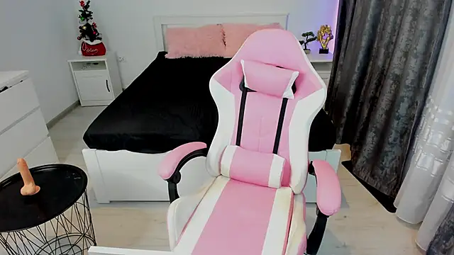 SinwithAmy online show from 31, 12, 2024