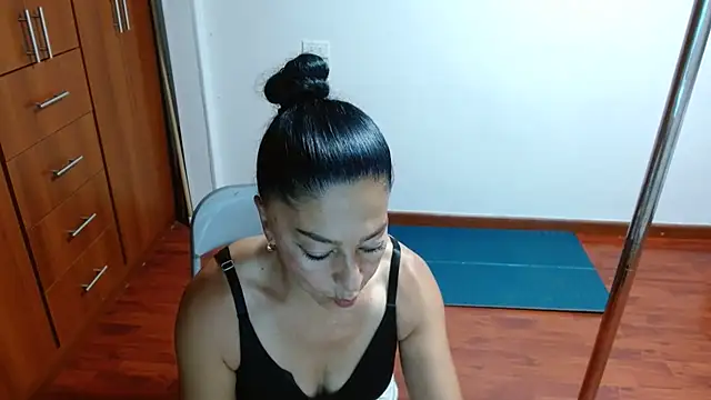 Snapshot of Anitta_muscle chatting on 23, 2, 2026 Anitta muscle online show from 23, 2, 2026