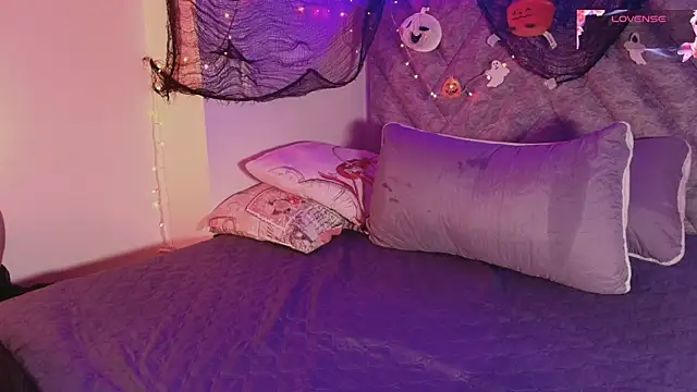 emmajohnss online show from 26, 10, 2025