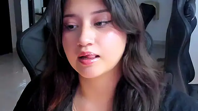 Snapshot of basima_Sajjad chatting on 5, 8, 2026 basima Sajjad online show from 5, 8, 2026