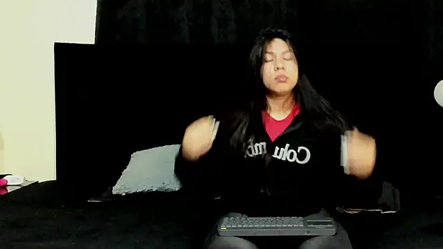 lissandthor13 online show from 13, 1, 2026