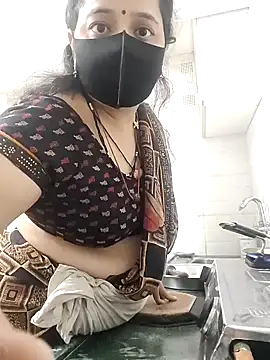 Snapshot of Riyasingh9 chatting on 8, 1, 2025 Riyasingh9 online show from 8, 1, 2025