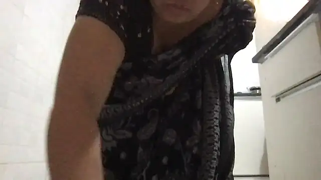 Snapshot of Riyasingh9 chatting on 2, 10, 2025 Riyasingh9 online show from 2, 10, 2025