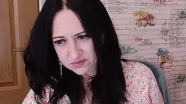 DebraMilf online show from 29, 6, 2026